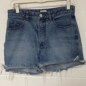 Calvin Klein Raw Hem 100% Cotton Denim Jean Shorts
